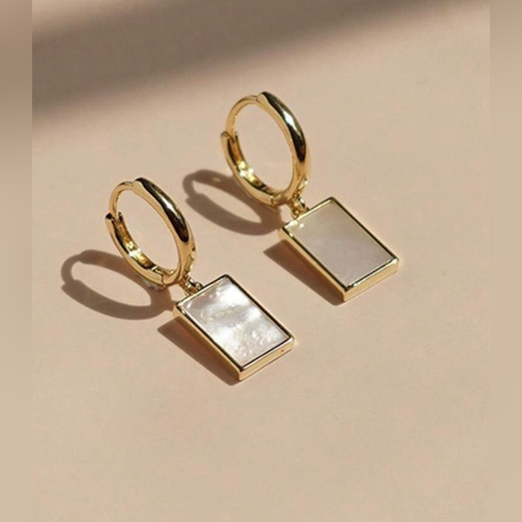 Anthropologie Jewelry - Minimalist geo hoop earrings #1377